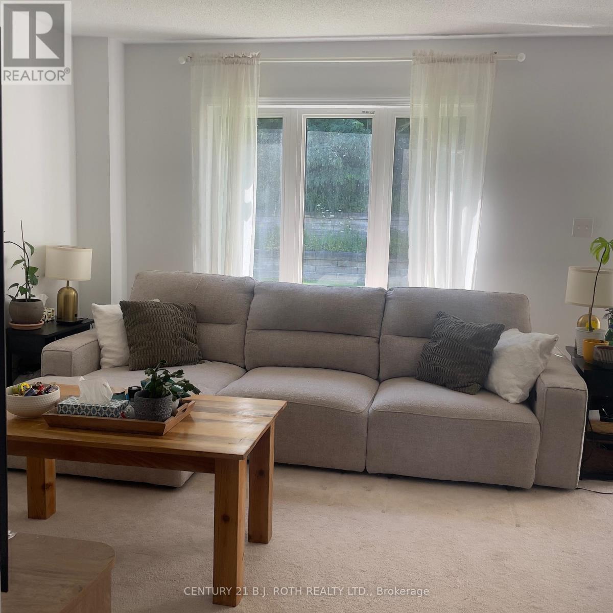 131 Franks Way, Barrie (Allandale), Ontario  L4N 3J1 - Photo 2 - S13643432
