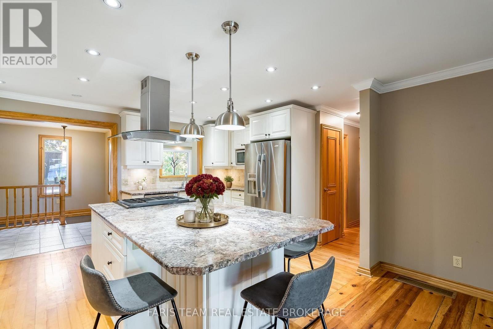 2554 Champlain Road, Tiny, Ontario  L9M 0C3 - Photo 6 - S13643484