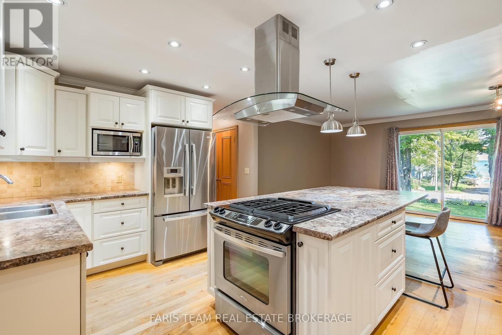 2554 Champlain Road, Tiny, Ontario  L9M 0C3 - Photo 7 - S13643484