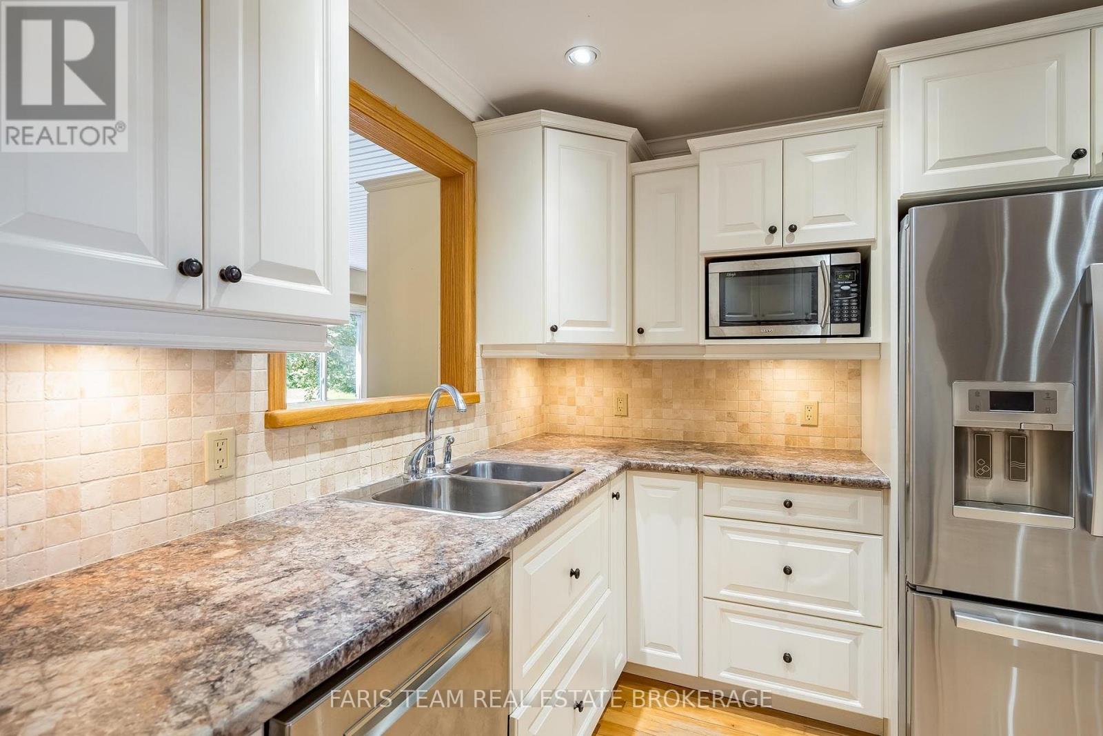 2554 Champlain Road, Tiny, Ontario  L9M 0C3 - Photo 8 - S13643484
