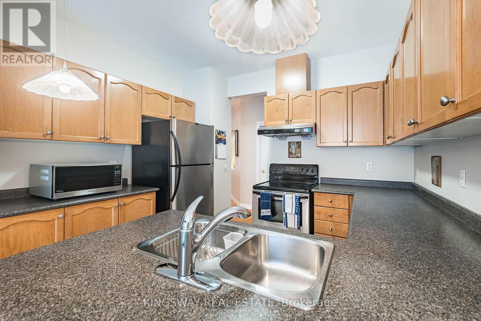 3598 Fountain Park Avenue, Mississauga, Ontario  L5M 7G1 - Photo 13 - W13643428