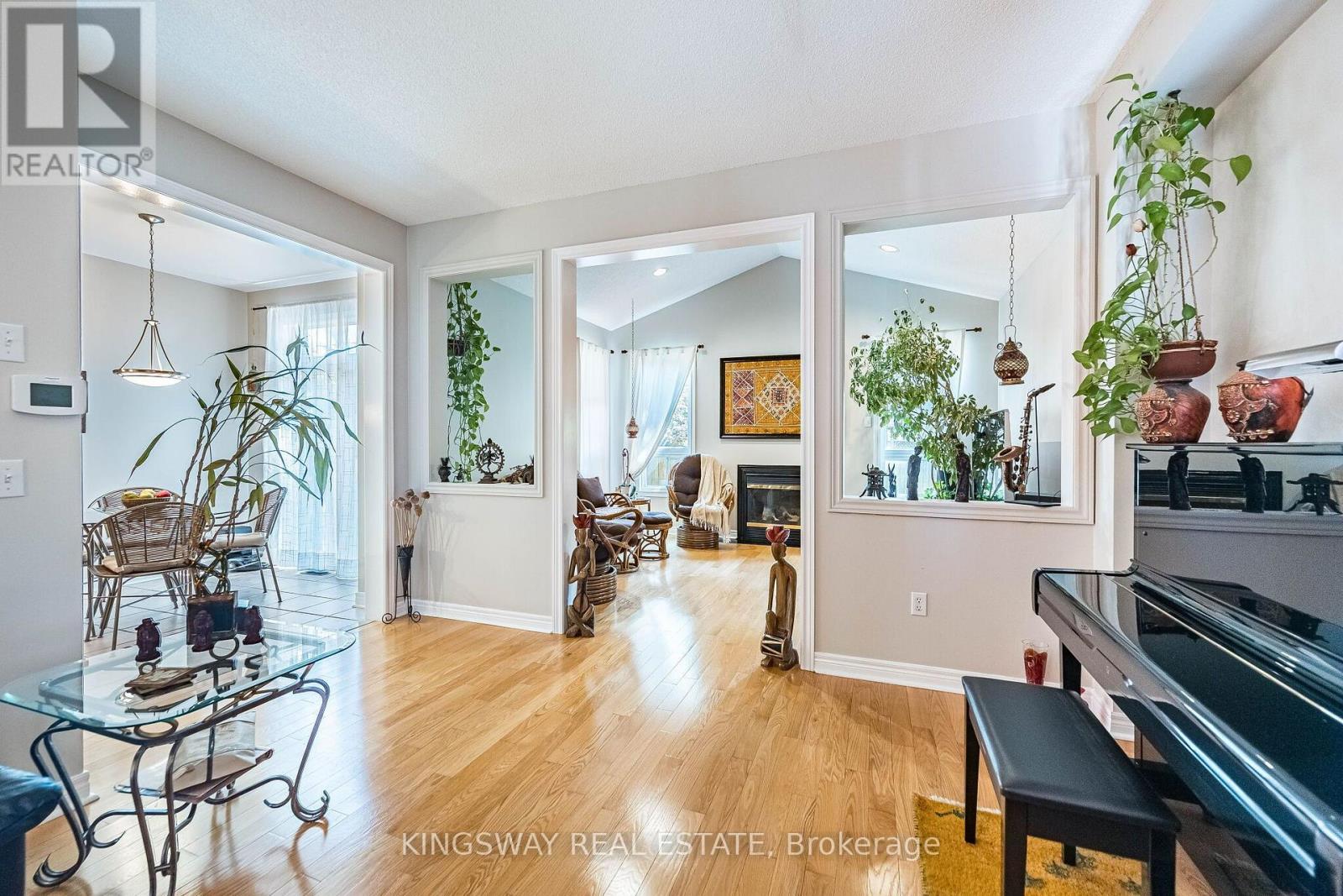 3598 Fountain Park Avenue, Mississauga, Ontario  L5M 7G1 - Photo 8 - W13643428