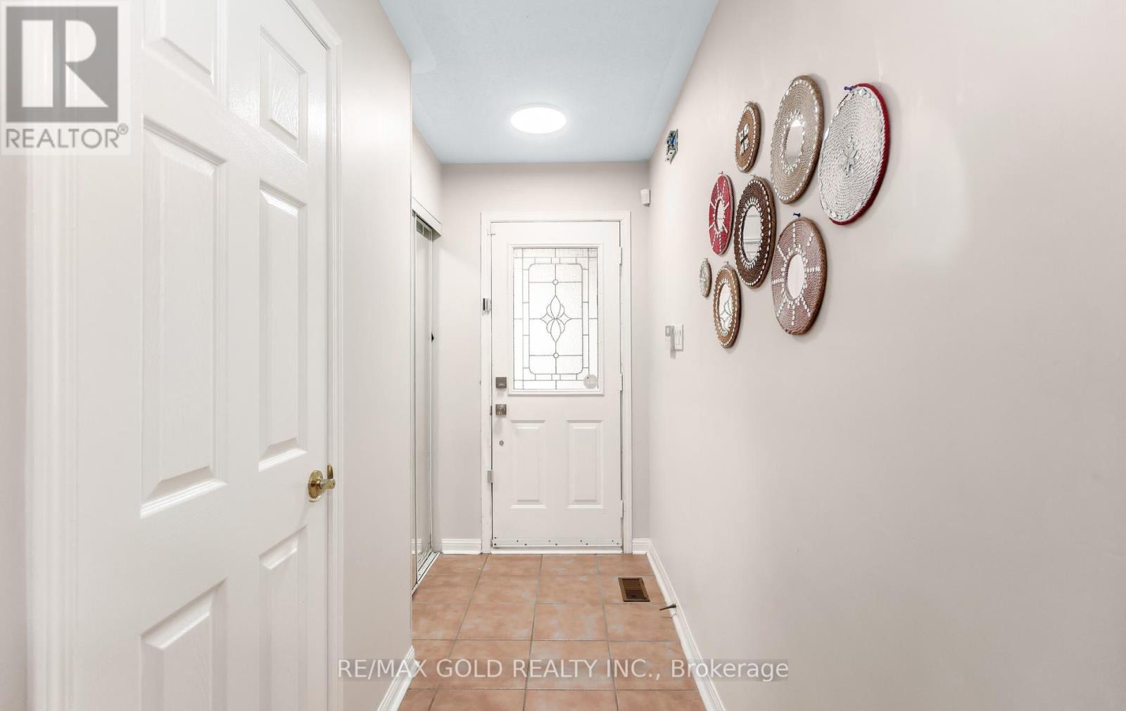 6900 Old Creditview Rd Road, Mississauga, Ontario  L5N 8K5 - Photo 6 - W13643466