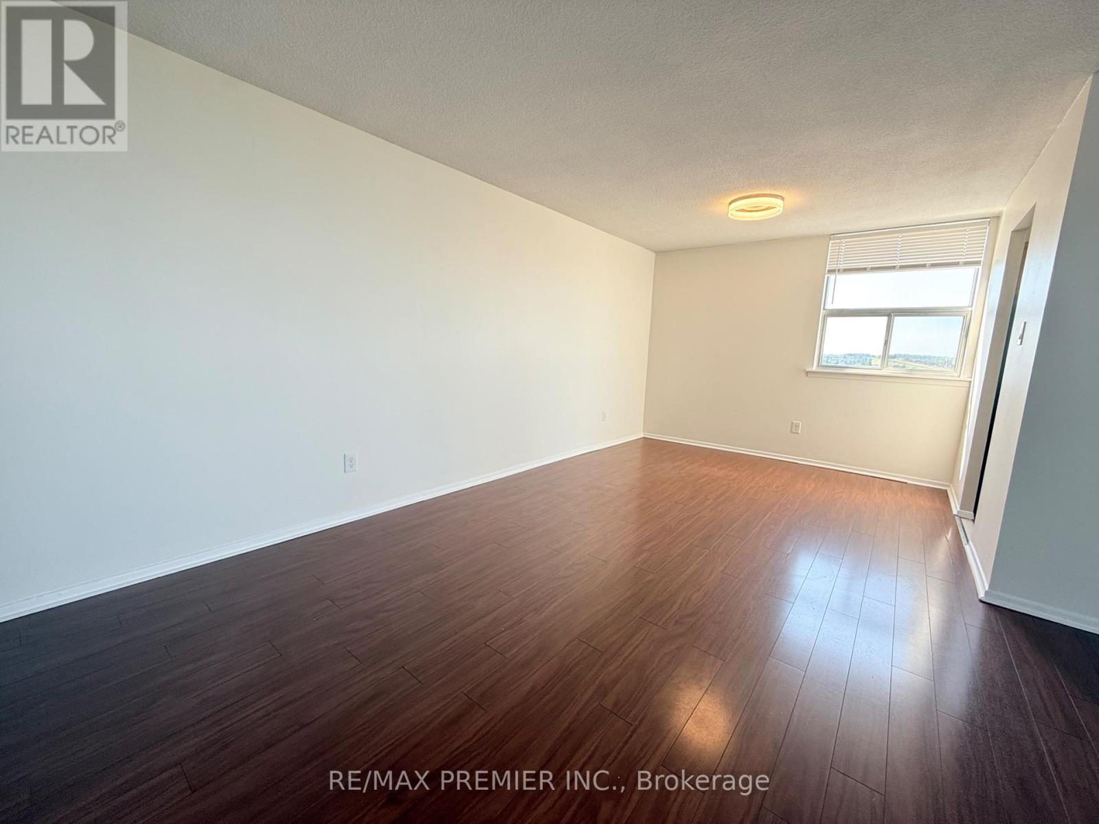 1011 - 15 Kensington Road, Brampton, Ontario  L6T 3W2 - Photo 5 - W13643486