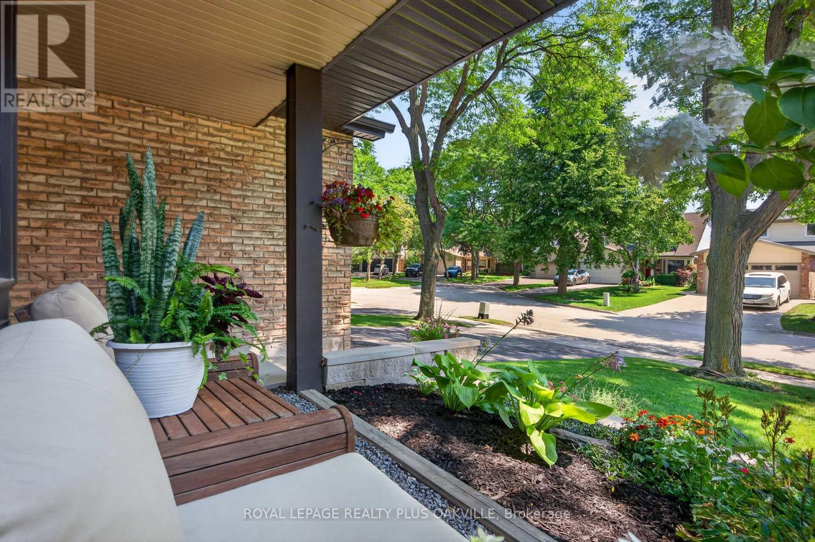 1087 Fairbanks Place, Oakville, Ontario  L6H 2X1 - Photo 3 - W13643500