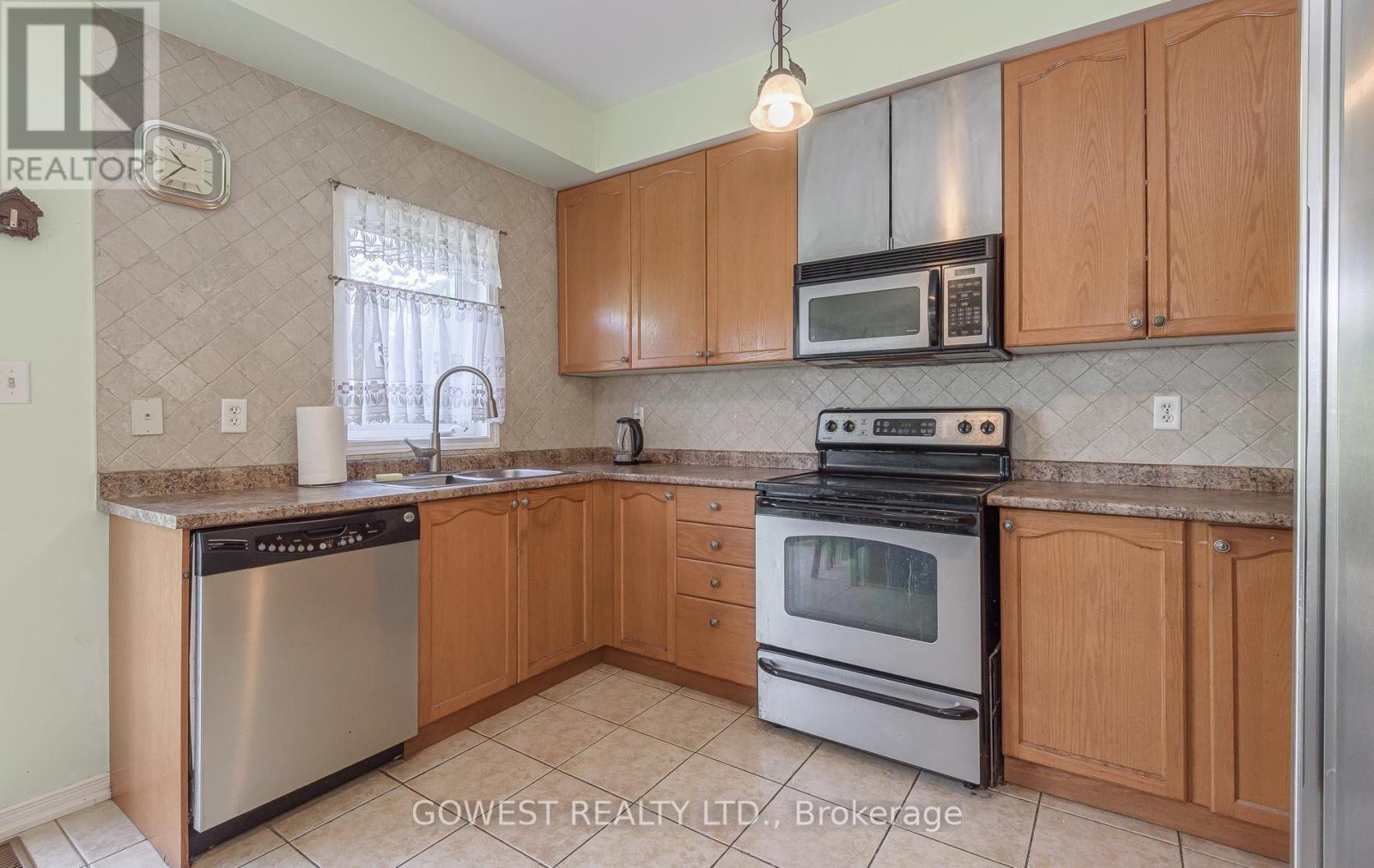 3045 Ferguson Drive, Burlington, Ontario  L7M 0G5 - Photo 8 - W13643502