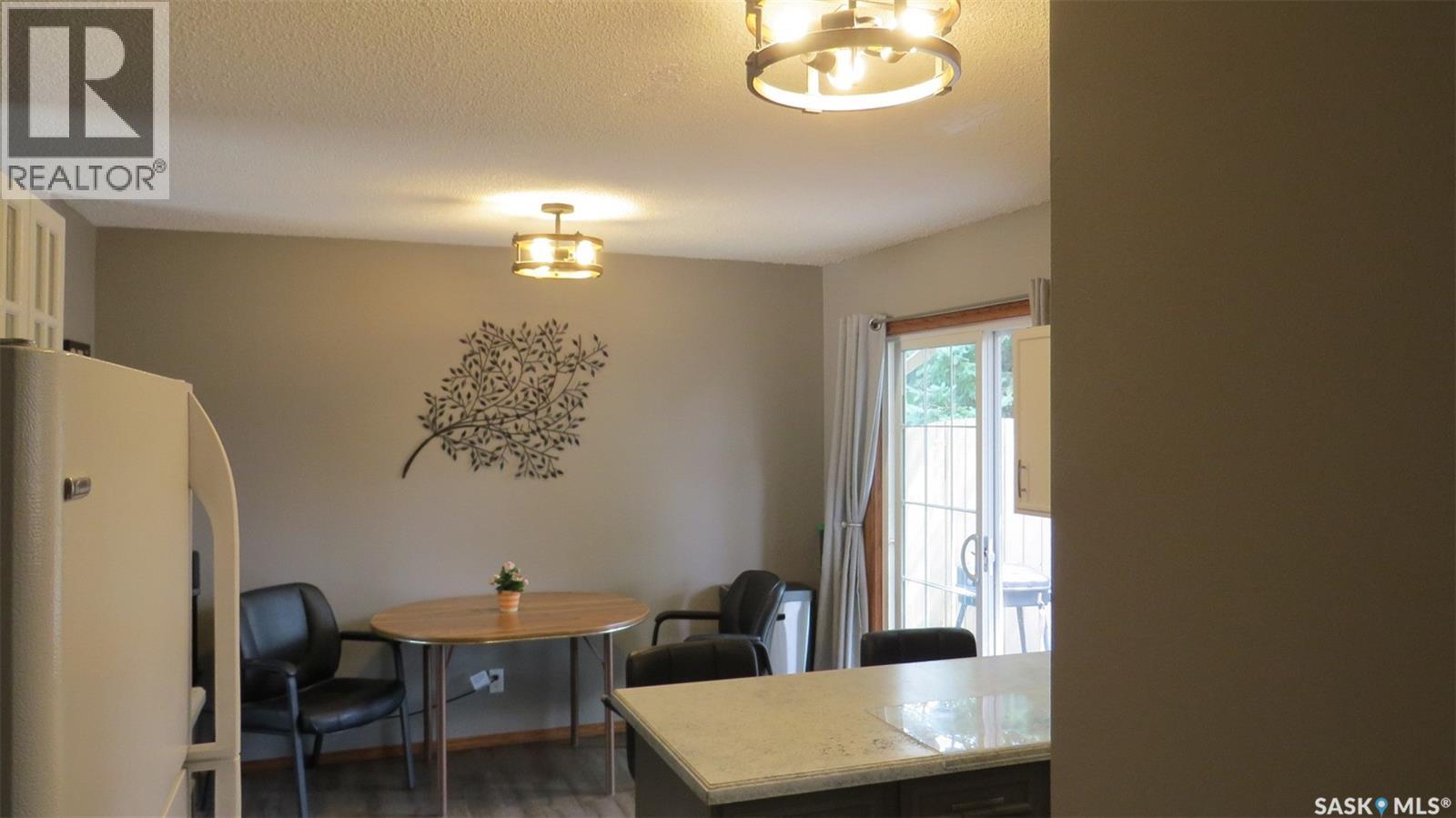 1409 Duffield Street W, Moose Jaw, Saskatchewan  S6H 5K5 - Photo 4 - SK044695