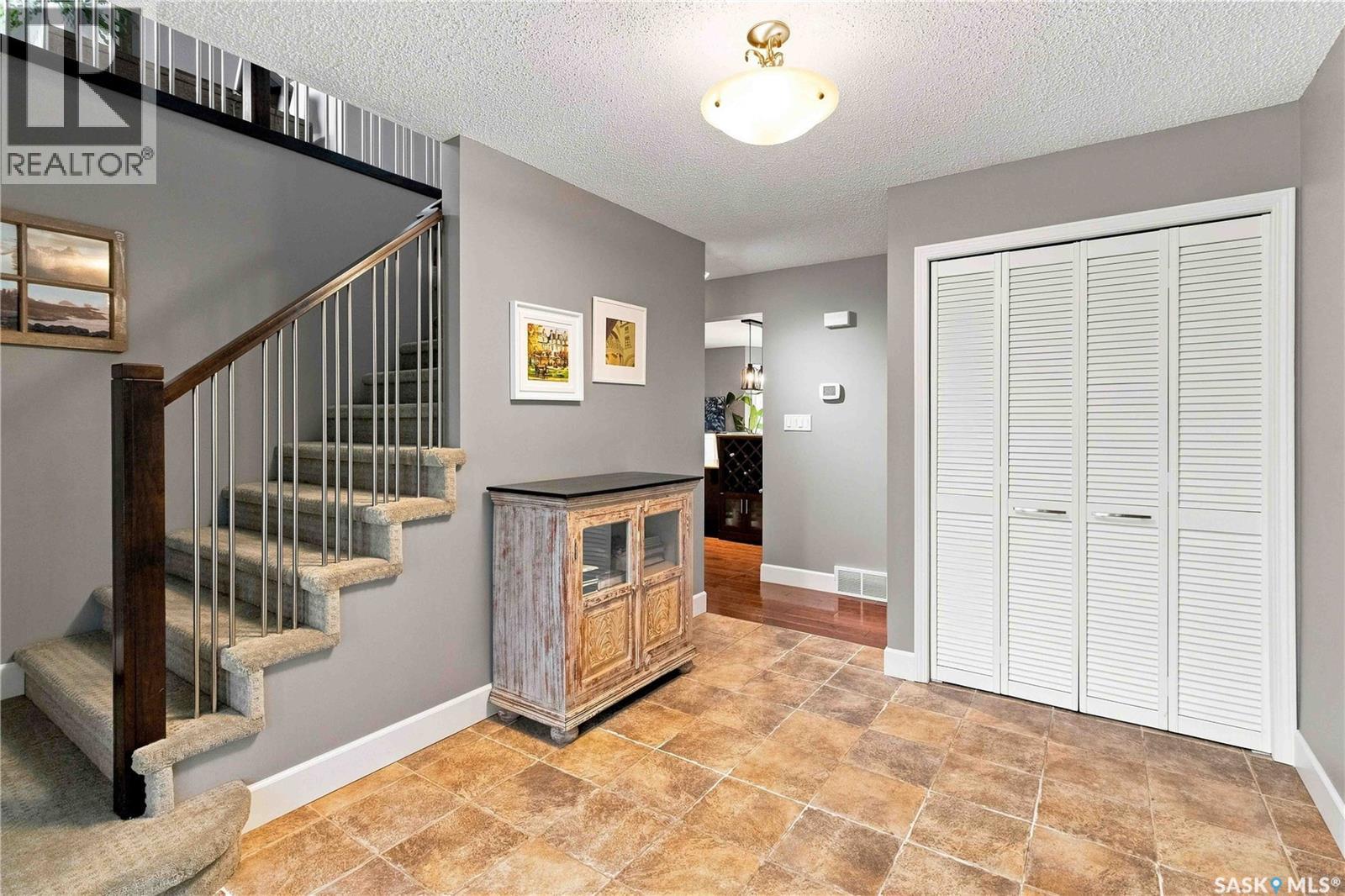 515 Emerald Place, Saskatoon, Saskatchewan  S7J 4E4 - Photo 3 - SK044358