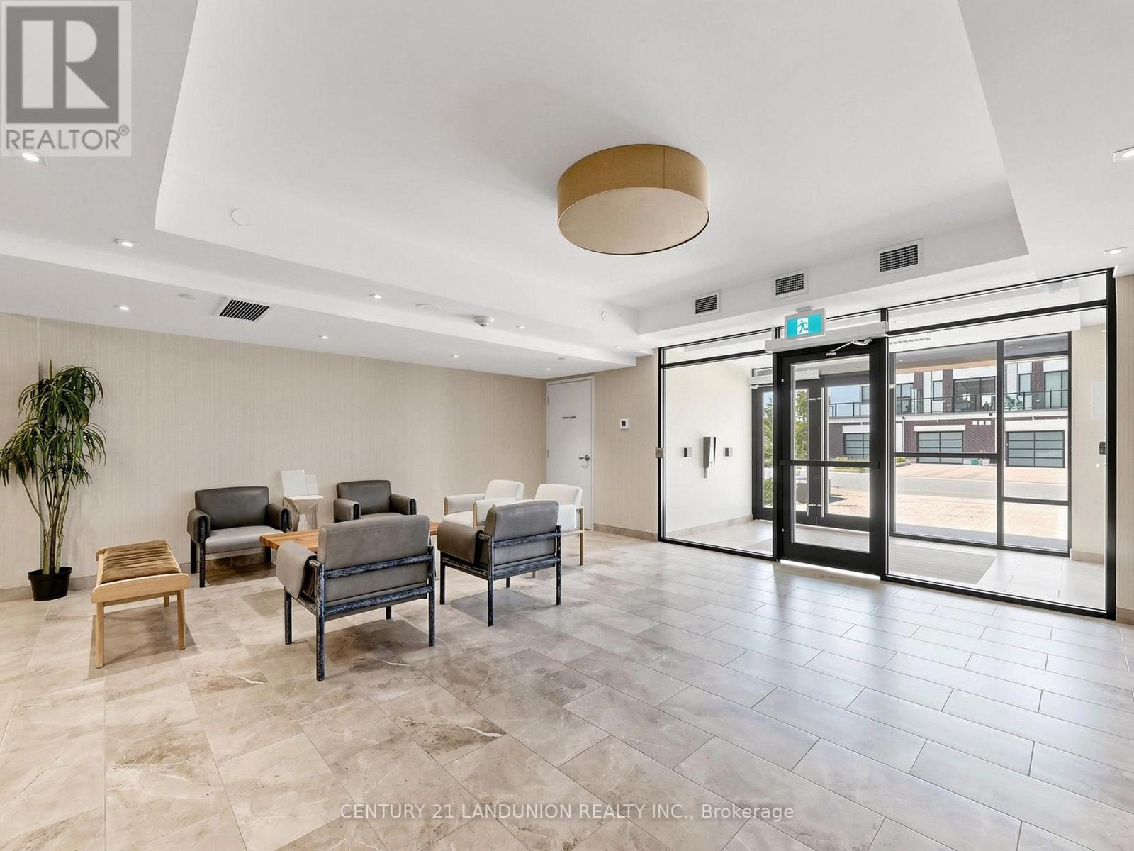 211 - 1 Climo Lane, Markham, Ontario  L6E 0V8 - Photo 4 - N13641172