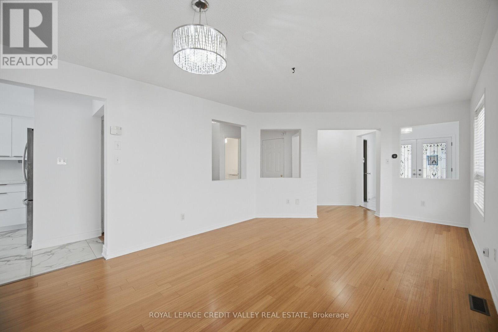 23 Capistro Street, Brampton, Ontario  L7A 3J2 - Photo 10 - W13610252