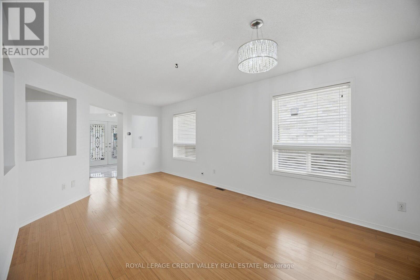 23 Capistro Street, Brampton, Ontario  L7A 3J2 - Photo 9 - W13610252