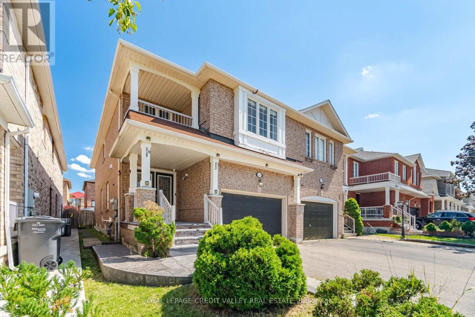 23 Capistro Street, Brampton, Ontario  L7A 3J2 - Photo 4 - W13610252