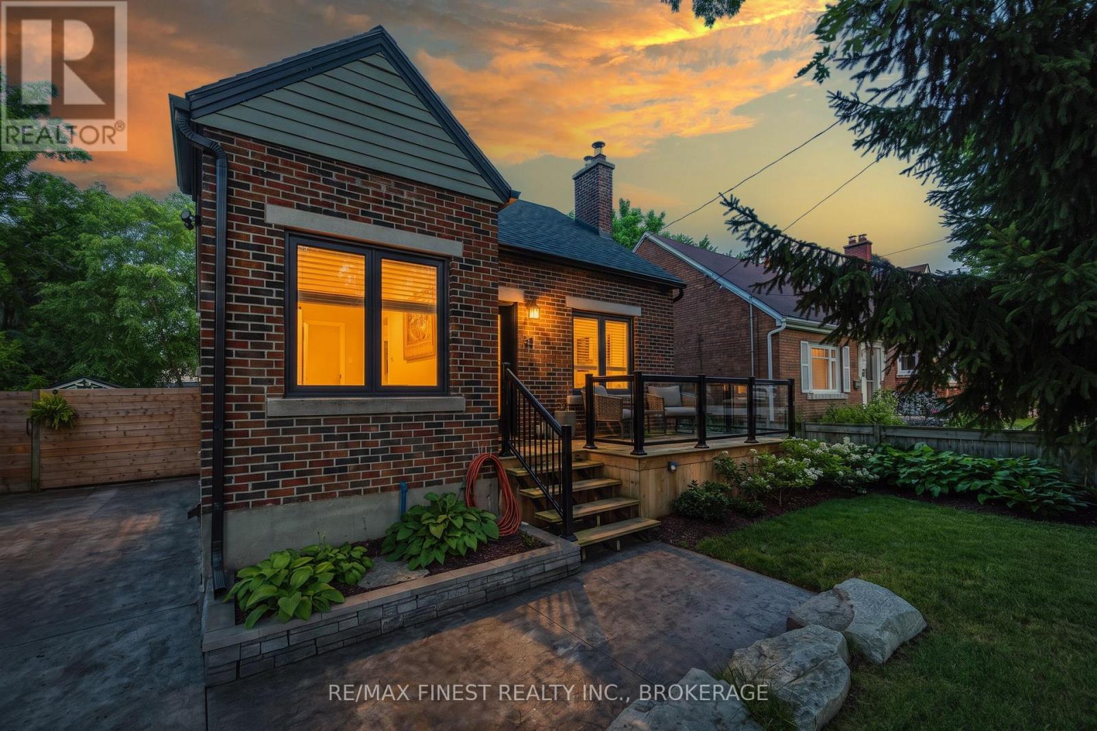 258 COLLEGE STREET, Kingston, Ontario