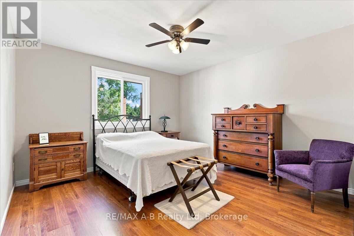 15 Railway Street, Stratford, Ontario  N5A 2H8 - Photo 25 - X13638120