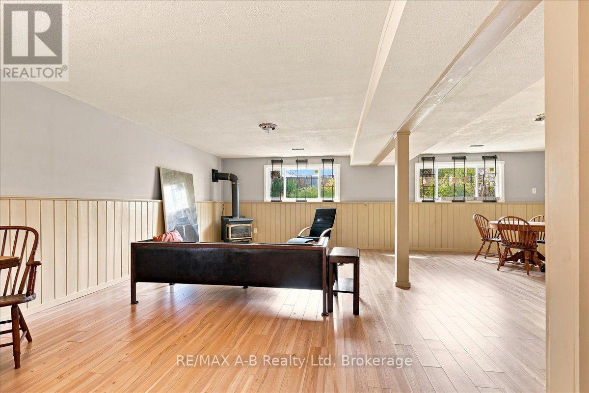 15 Railway Street, Stratford, Ontario  N5A 2H8 - Photo 29 - X13638120