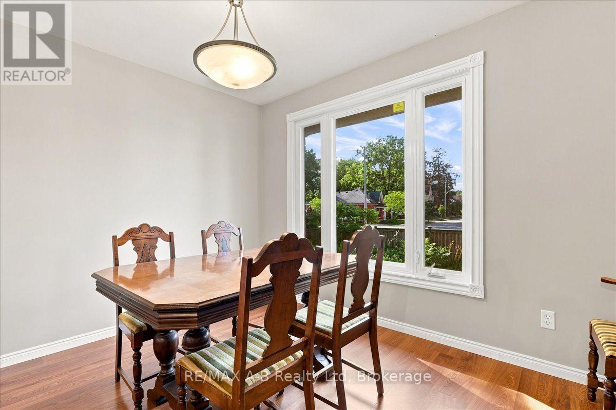 15 Railway Street, Stratford, Ontario  N5A 2H8 - Photo 17 - X13638120