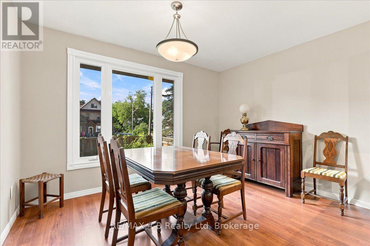 15 Railway Street, Stratford, Ontario  N5A 2H8 - Photo 16 - X13638120