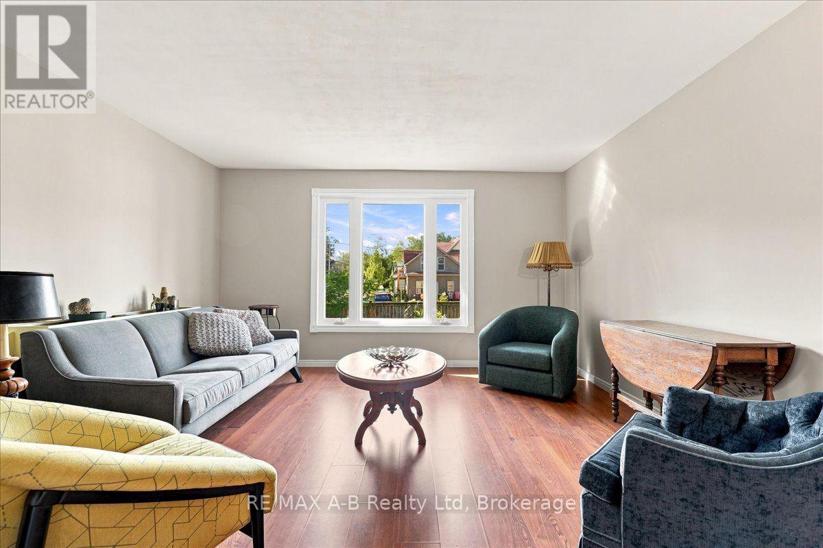 15 Railway Street, Stratford, Ontario  N5A 2H8 - Photo 19 - X13638120