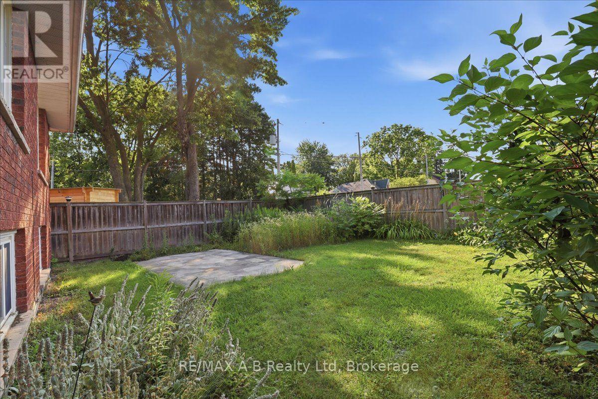 15 Railway Street, Stratford, Ontario  N5A 2H8 - Photo 42 - X13638120