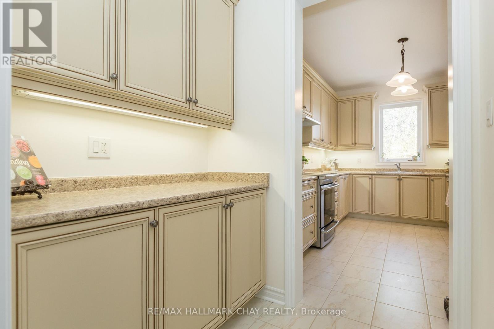 118 Mount Crescent, Essa, Ontario  L3W 0N2 - Photo 11 - N13073402