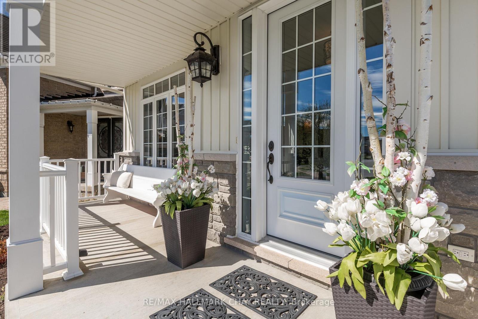 118 Mount Crescent, Essa, Ontario  L3W 0N2 - Photo 4 - N13073402