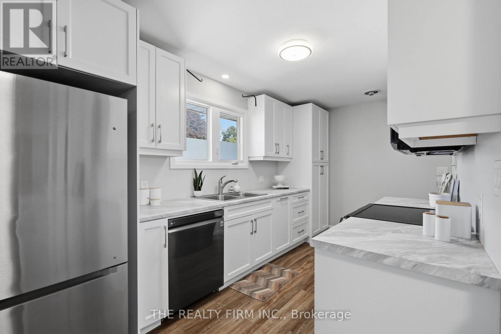 234 West Street, Central Elgin, Ontario  N0L 1B0 - Photo 7 - X13643552