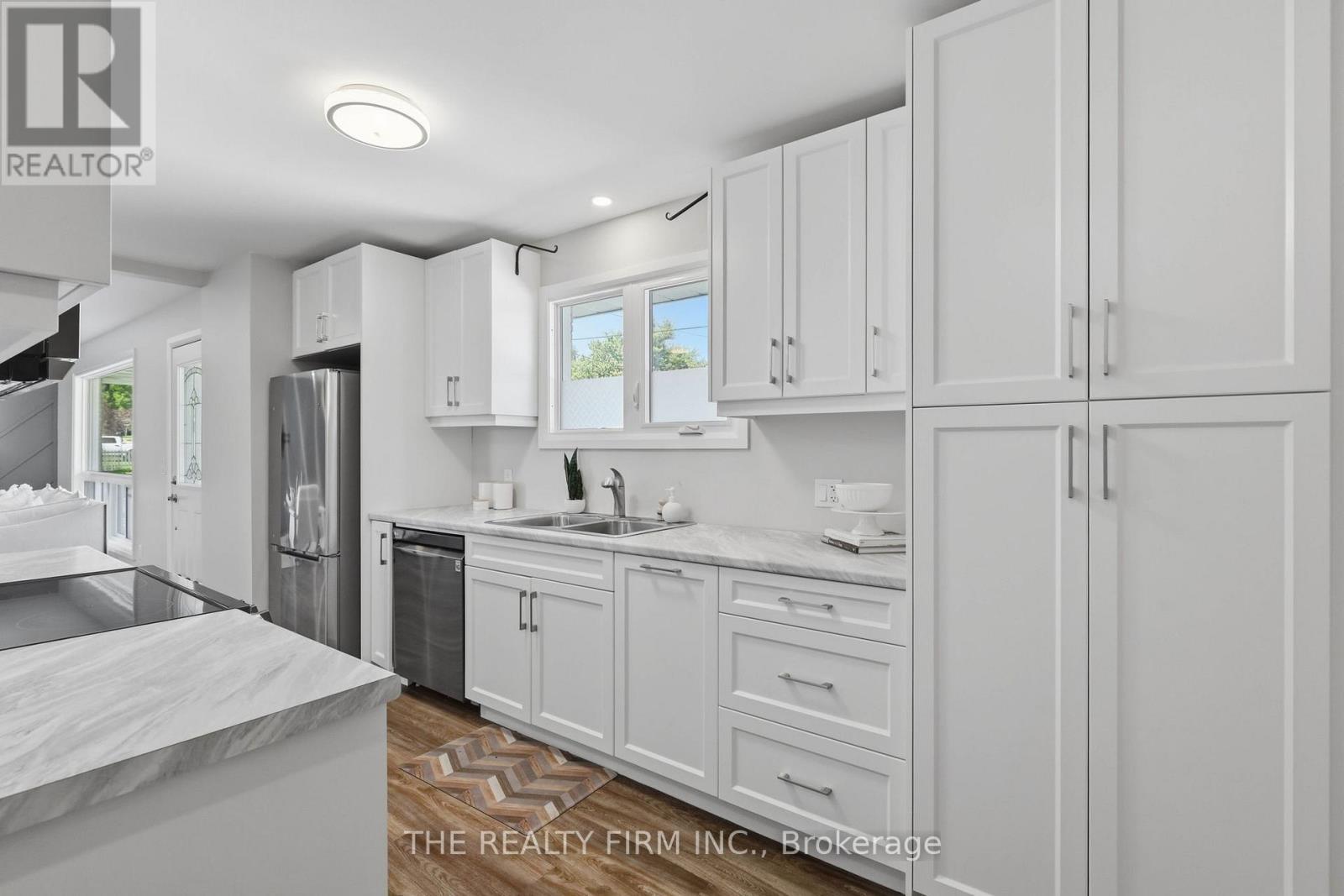 234 West Street, Central Elgin, Ontario  N0L 1B0 - Photo 9 - X13643552