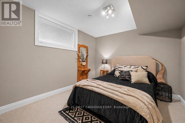 941 Longworth Road, London South, Ontario  N6K 0C9 - Photo 31 - X13643680