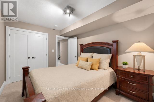 941 Longworth Road, London South, Ontario  N6K 0C9 - Photo 32 - X13643680