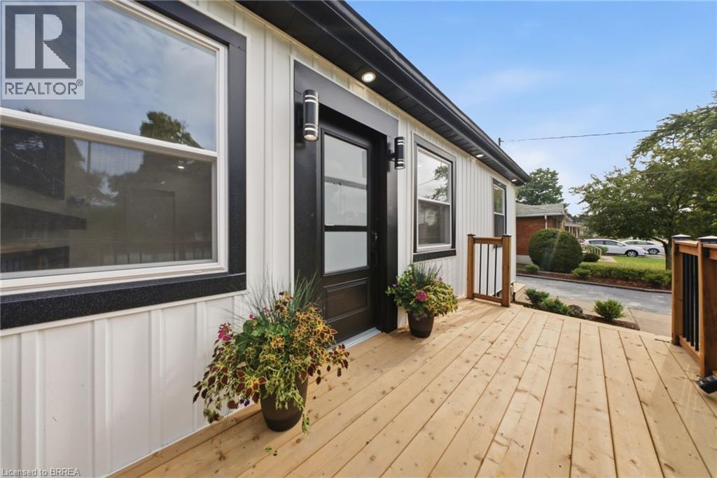 92 Fairview Drive, Brantford, Ontario  N3R 2W9 - Photo 6 - 40853565