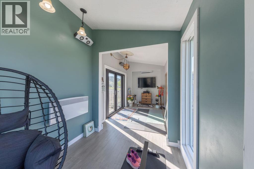 5208 Trans Canada Highway, Kamloops, British Columbia  V1S 2A5 - Photo 53 - 10396380