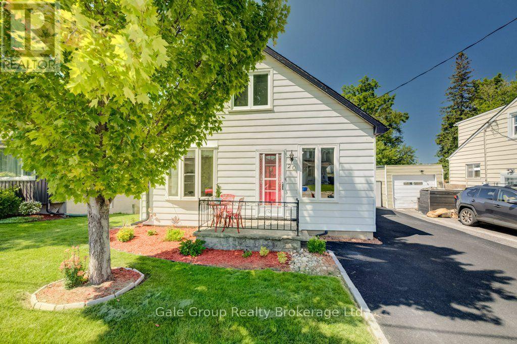 20 DOVER STREET, Woodstock, Ontario