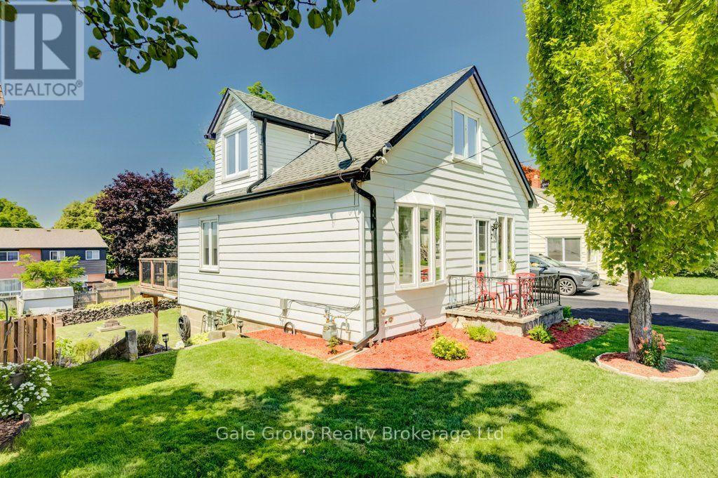 20 Dover Street, Woodstock, Ontario  N4S 3L8 - Photo 3 - X13643658
