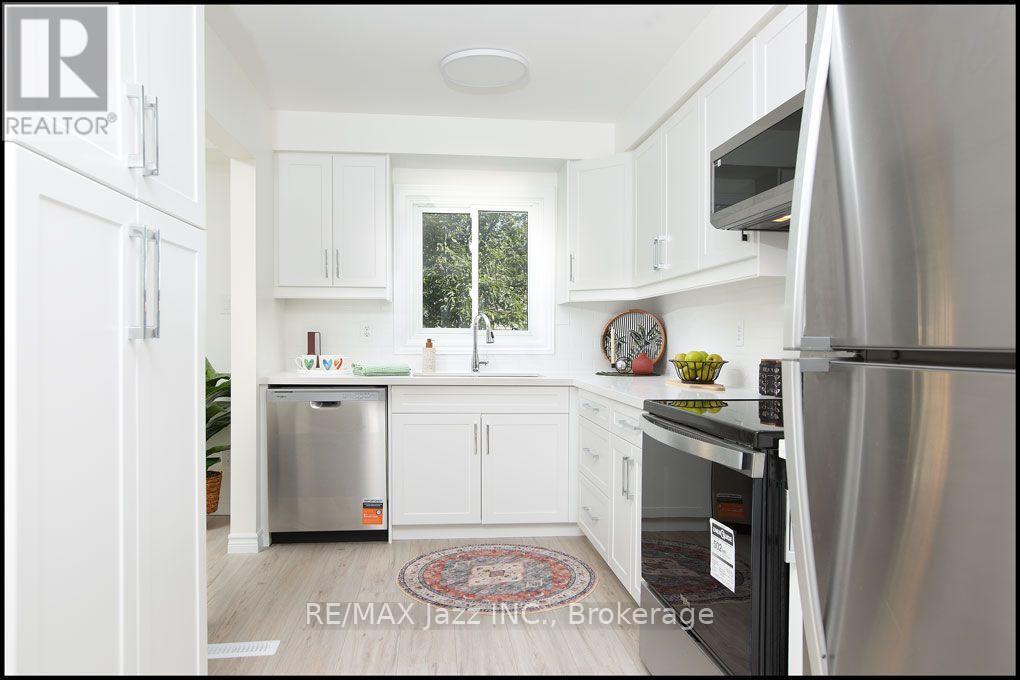 90 - 611 Galahad Drive, Oshawa, Ontario L1K 1M1 - Photo 3 - E13545954