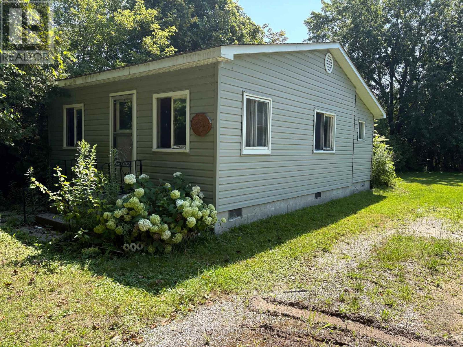691 6th Line, Innisfil, Ontario L9S 4P9 - Photo 4 - N13607906