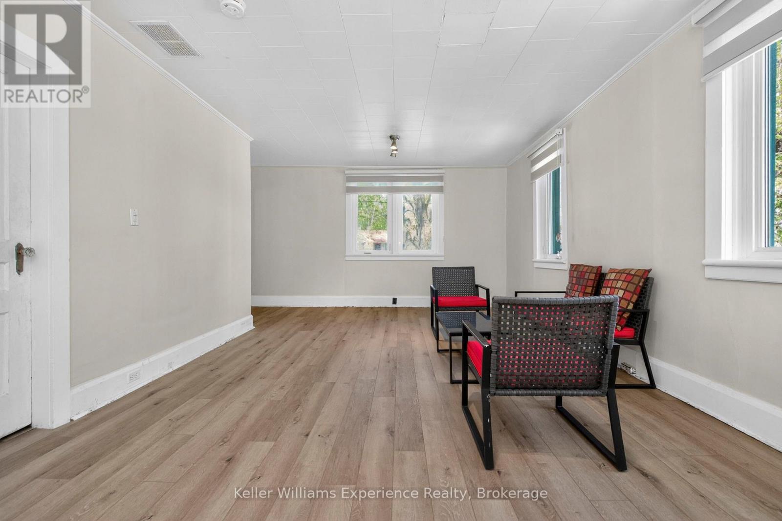239 Oak Street, Clearview (Stayner), Ontario  L0M 1S0 - Photo 10 - S13643542