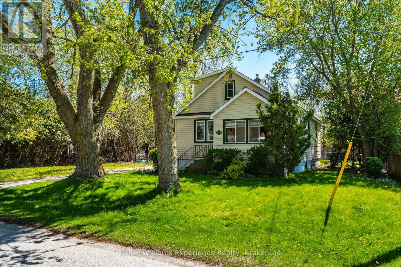 239 Oak Street, Clearview (Stayner), Ontario  L0M 1S0 - Photo 2 - S13643542