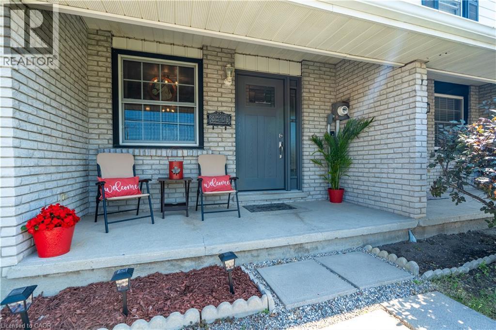 54 Kinross Street, Caledonia, Ontario  N3W 1K1 - Photo 2 - 40853757
