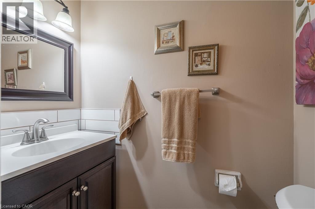 54 Kinross Street, Caledonia, Ontario  N3W 1K1 - Photo 4 - 40853757