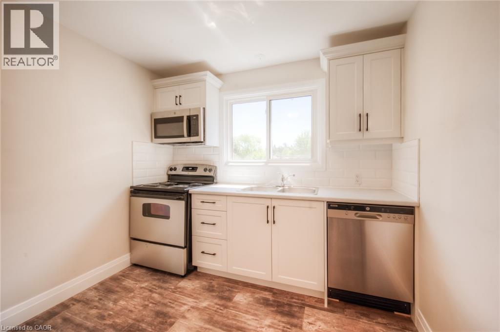 158 Erb Street E Unit# 33, Waterloo, Ontario  N2J 1M4 - Photo 2 - 40853497