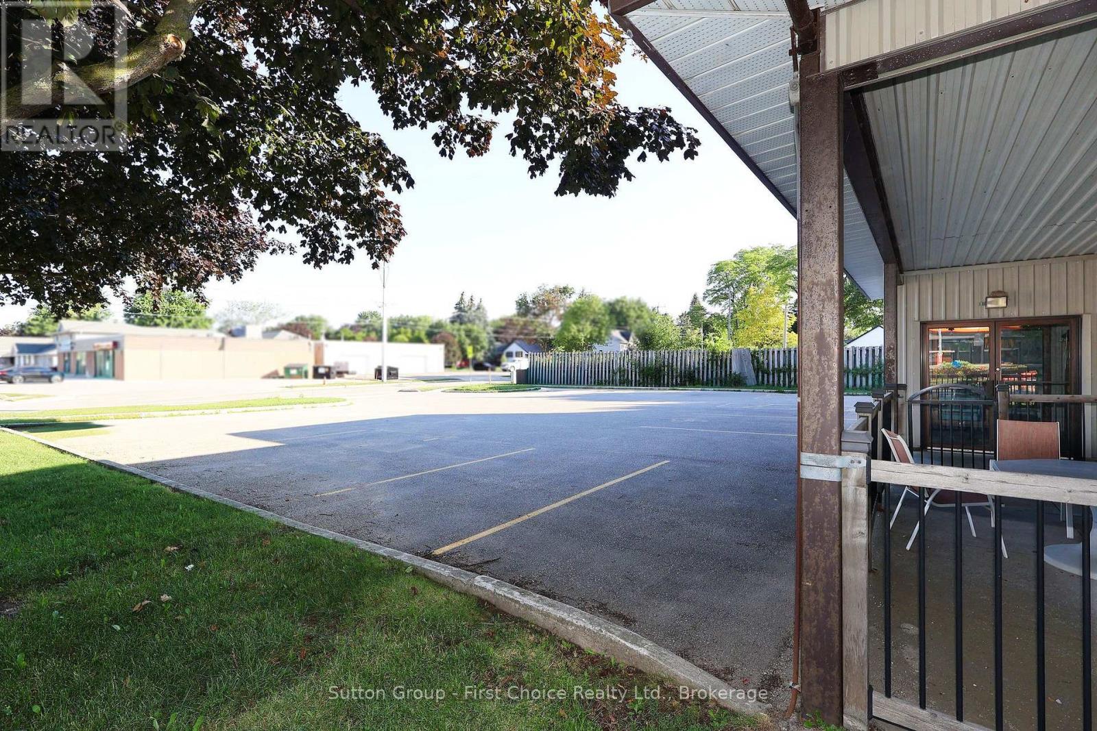 400 Huron Street, Stratford, Ontario  N5A 5T5 - Photo 6 - X13643566