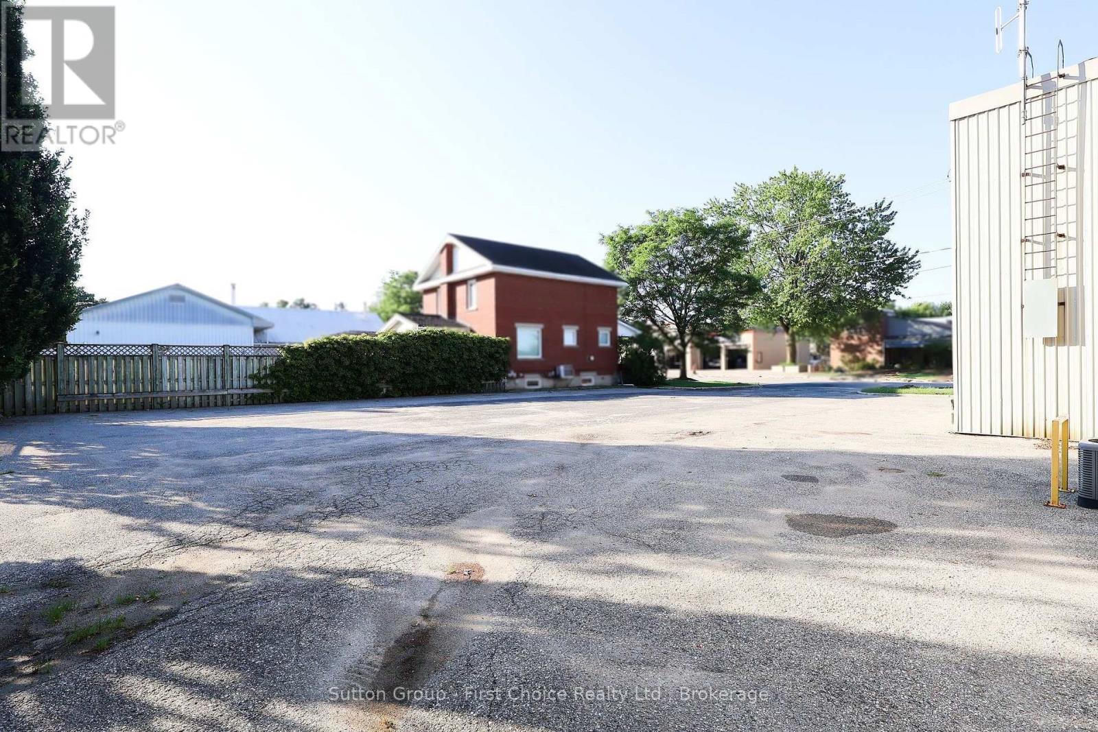 400 Huron Street, Stratford, Ontario  N5A 5T5 - Photo 9 - X13643566