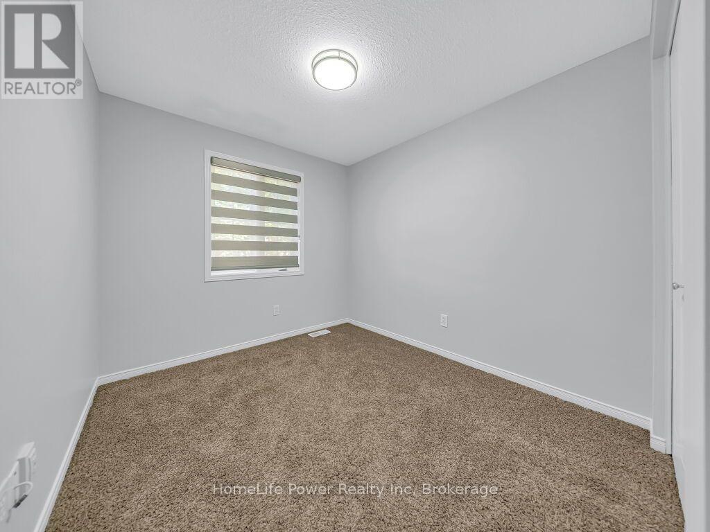 39 Reistview Street, Kitchener, Ontario  N2E 4H3 - Photo 23 - X13643610