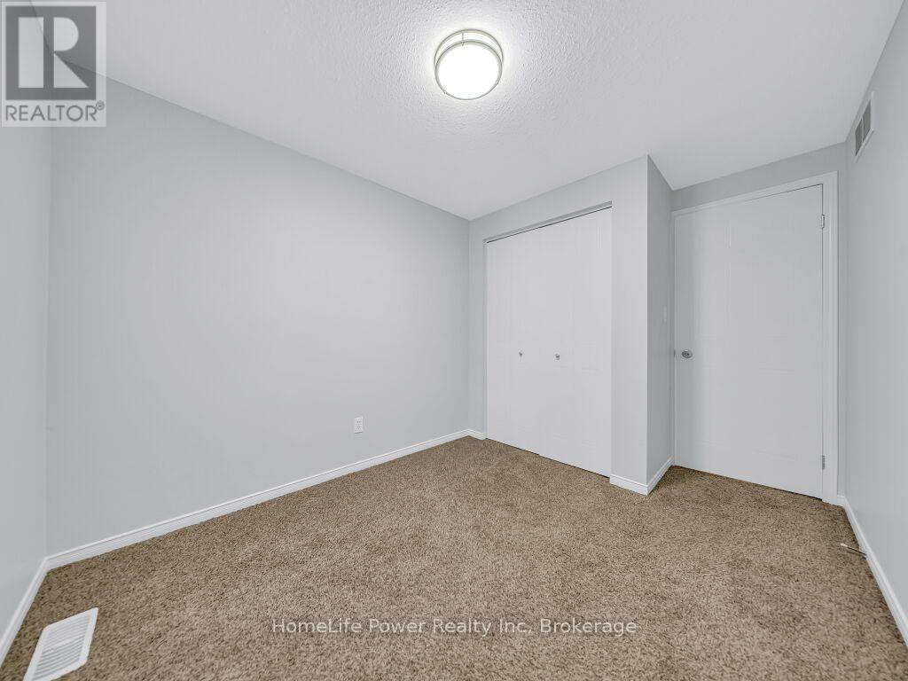 39 Reistview Street, Kitchener, Ontario  N2E 4H3 - Photo 24 - X13643610