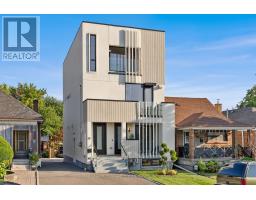 33 LANARK AVENUE, Toronto, Ontario
