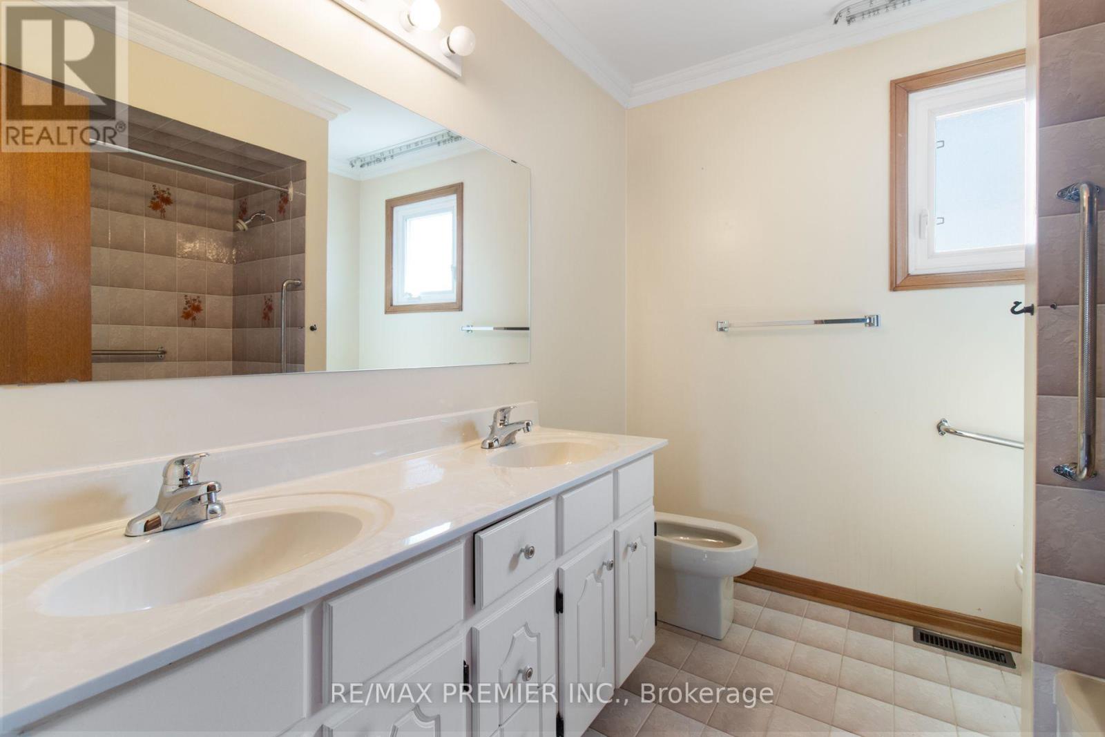 28 Marevan Place, Vaughan, Ontario  L4L 3H8 - Photo 24 - N13643570
