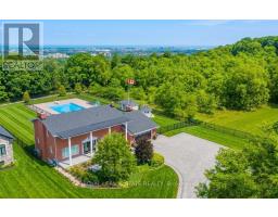 10 AZALEA COURT, Hamilton, Ontario