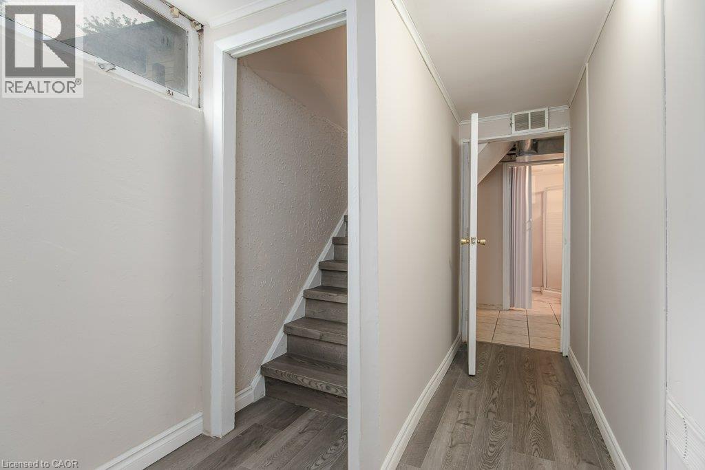 185 Cedarvale Crescent Unit# A, Waterloo, Ontario  N2L 4T3 - Photo 28 - 40850502