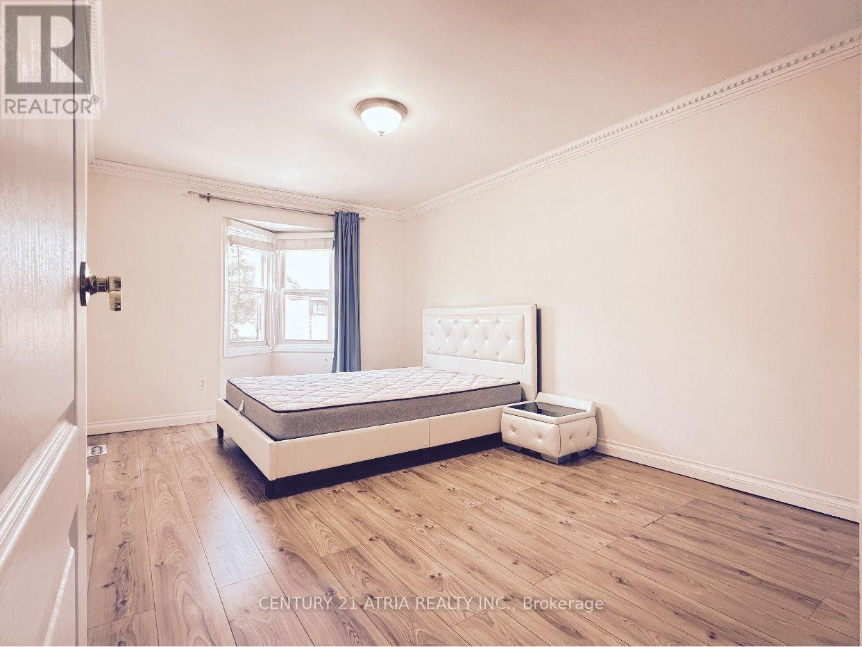 1 Grass Meadoway, Toronto, Ontario  M2H 2V4 - Photo 11 - C13573848