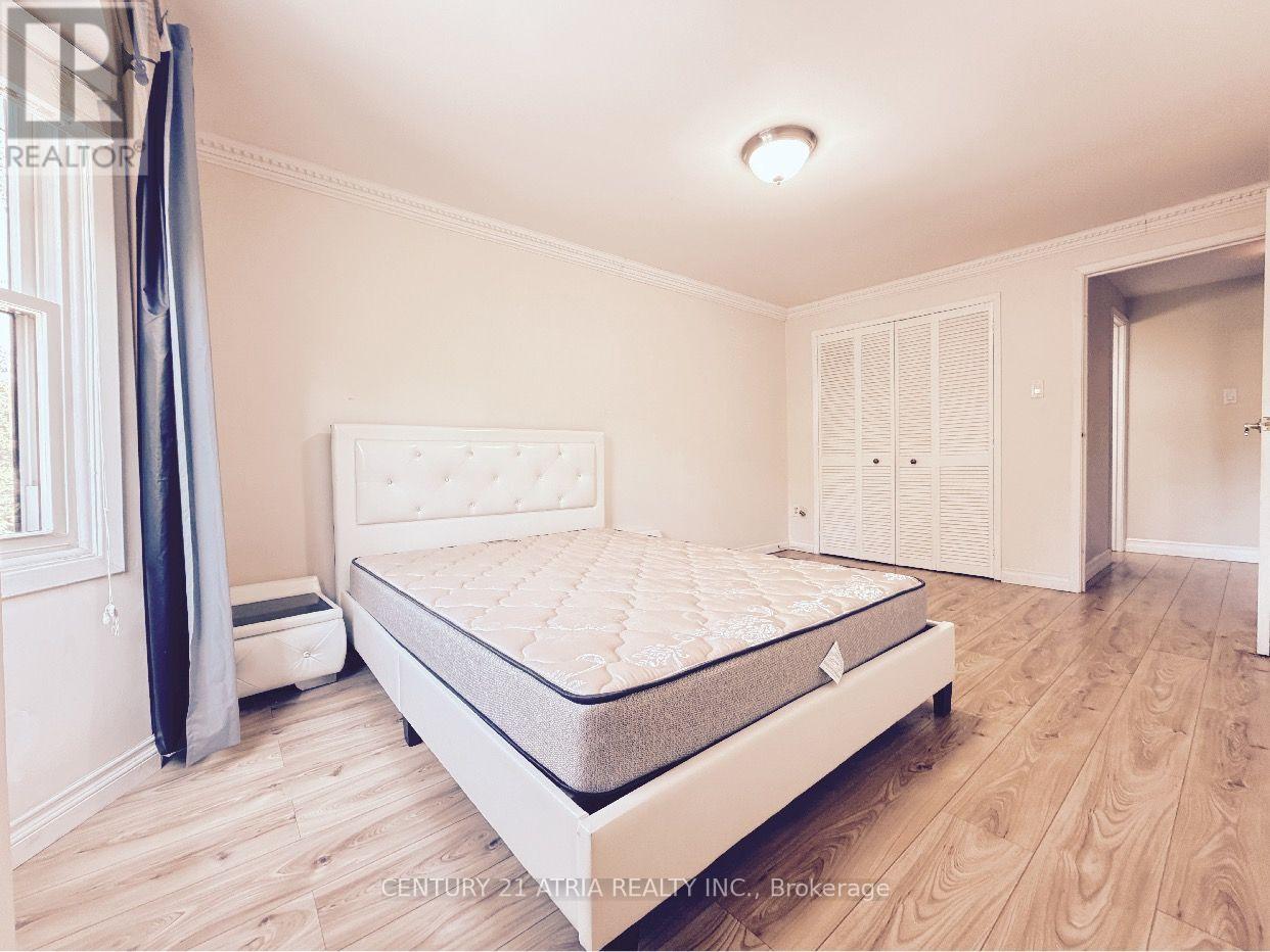 1 Grass Meadoway, Toronto, Ontario  M2H 2V4 - Photo 12 - C13573848